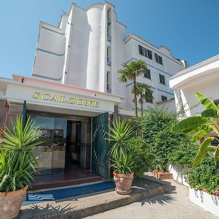 Albergo Scalzone Castel Volturno Bagian luar foto