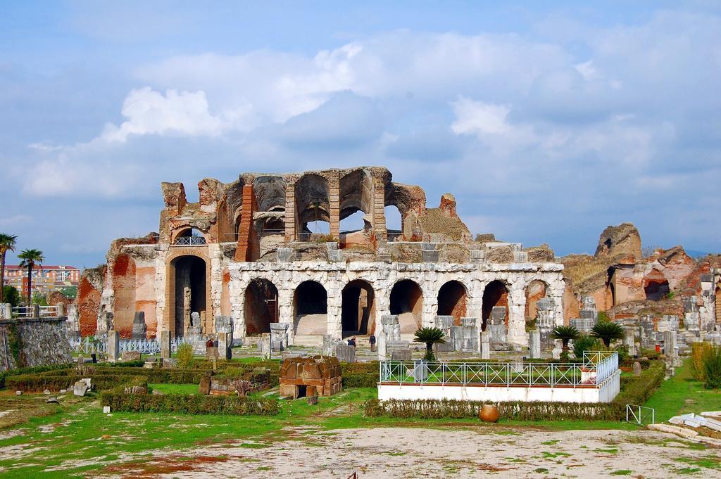 Albergo Scalzone Castel Volturno Bagian luar foto
